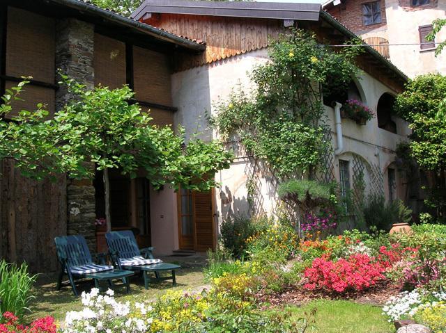 Le Camelie Bed & Breakfast Brissago-Valtravaglia Екстериор снимка